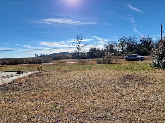 5th image of 1142 Fort Lowry Ln