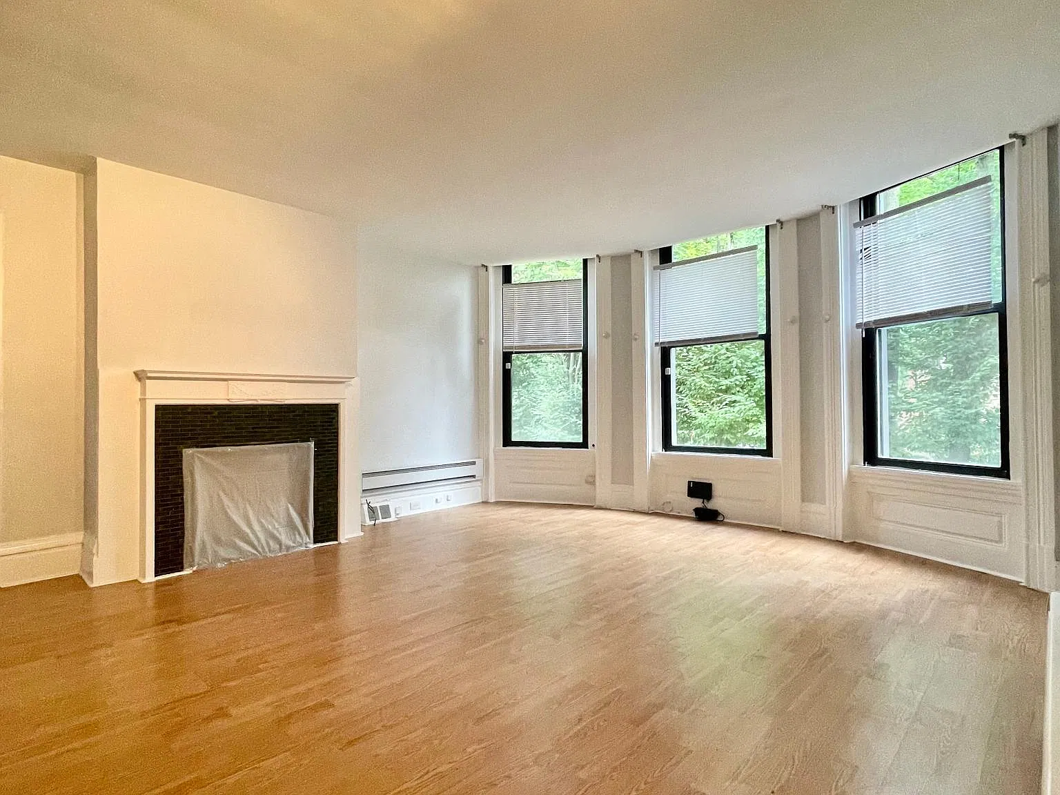 409 Morewood Ave — Photo 2