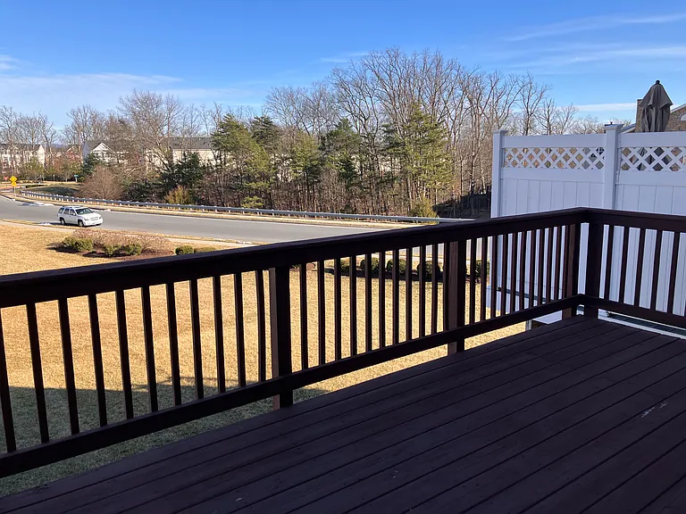 Kingsley Dr — Photo 14