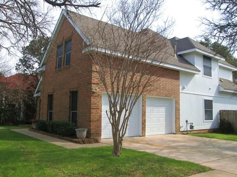 6013 Abilene Trl — Photo 2