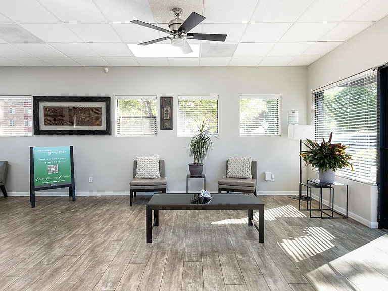 Webster Lake Apartments — Photo 32
