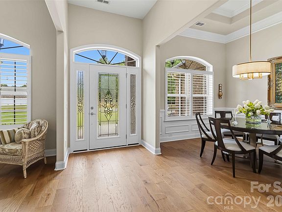 4th image of 2875 Park Ridge Blvd