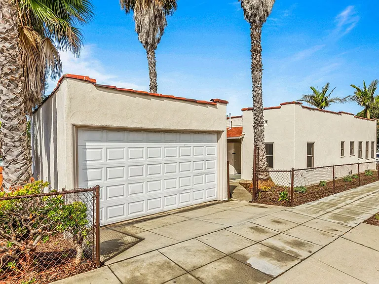 915 Civic Center Dr — Photo 22
