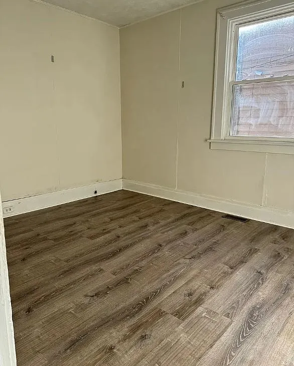 2 bed, 750 sqft, $1,100 — Photo 3