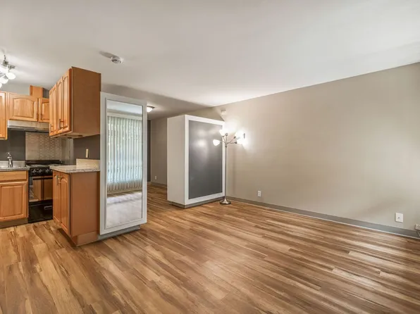 University, 5612 University Way NE Unit 210, Seattle, WA 98105