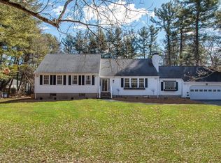 574 Wellesley St, Weston, MA 02493