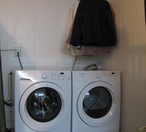 laundry room/utility sink