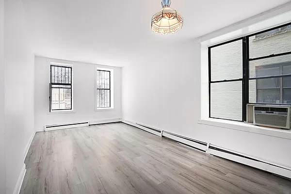 Rented by R New York | media 1