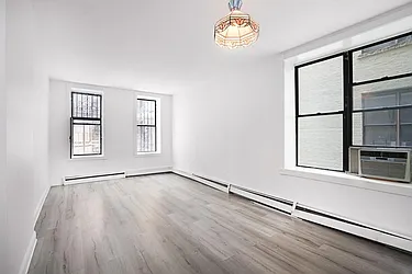 Rented by R New York