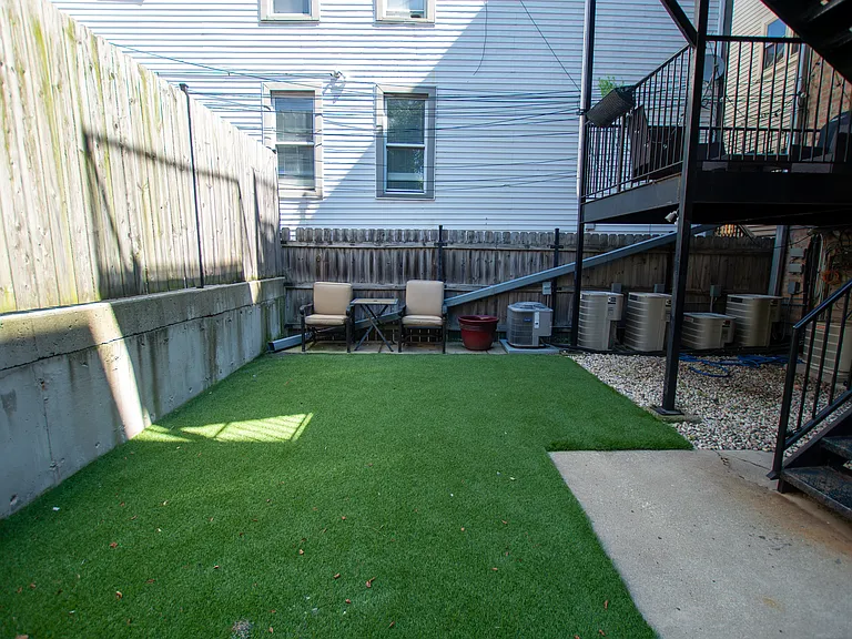 1032 N Marshfield Ave #2F — Photo 15