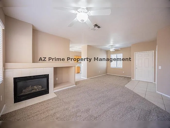 670 E Mariposa Pl — Photo 5