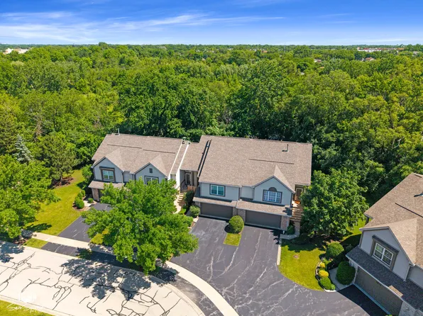 2605 Oxford Ct, Darien, IL 60561