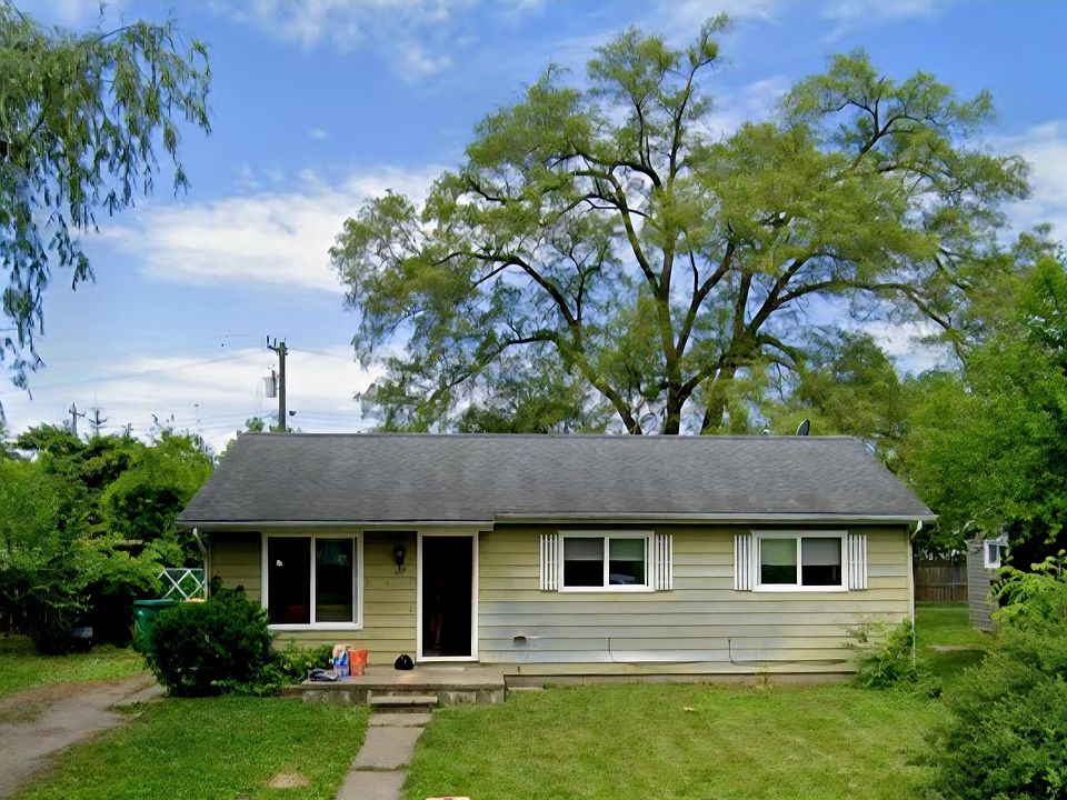 1st image of 460 Greenlawn St