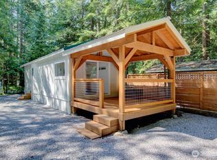 92 Riverside Dr, Deming, WA 98244