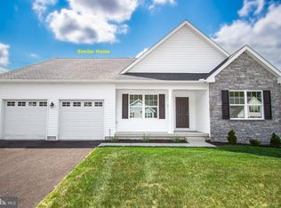 332 Valley View Cir #137, York, PA 17408