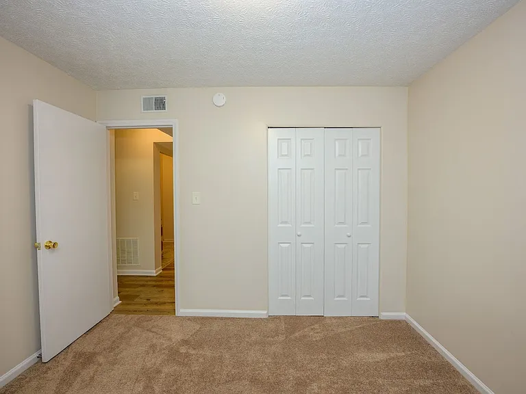 244 Pinewood Dr #4 — Photo 13