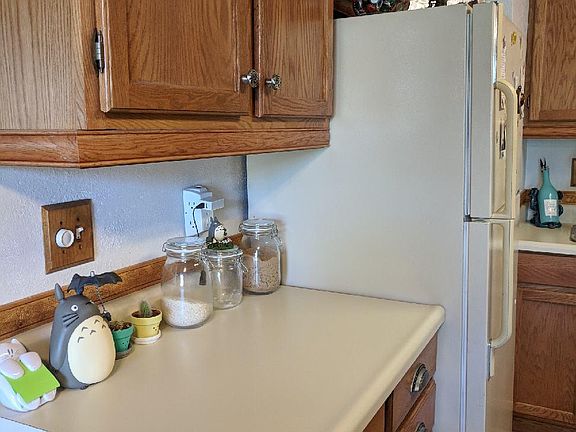 4th image of 3121 W Hood Ave APT H106