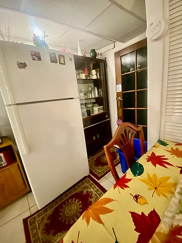 5530 Forbes Ave Photo 1