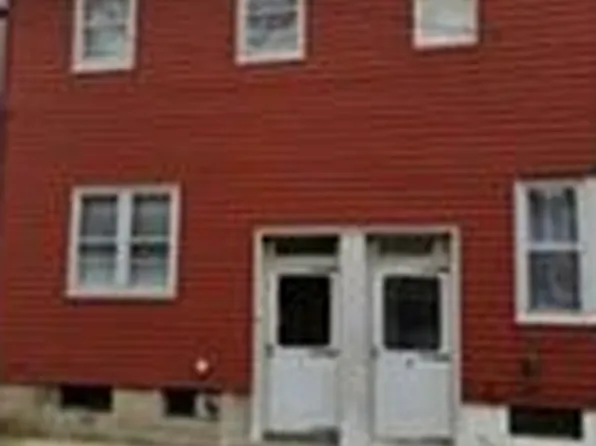 5 W Evergreen St, Nazareth, PA 18064