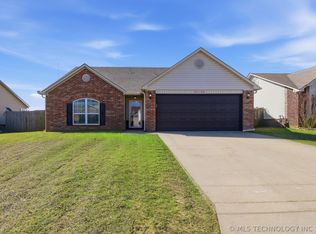 26196 E 86th St S, Broken Arrow, OK 74014