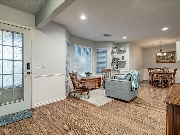 5th image of 3108 N Markwell Ave