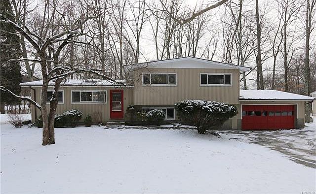 1st image of 3 Winthrop Dr