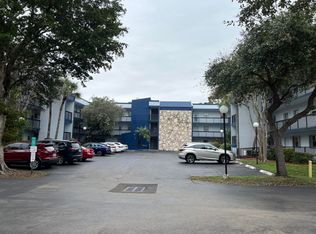 3220 Holiday Springs Blvd #1-210, Margate, FL 33063