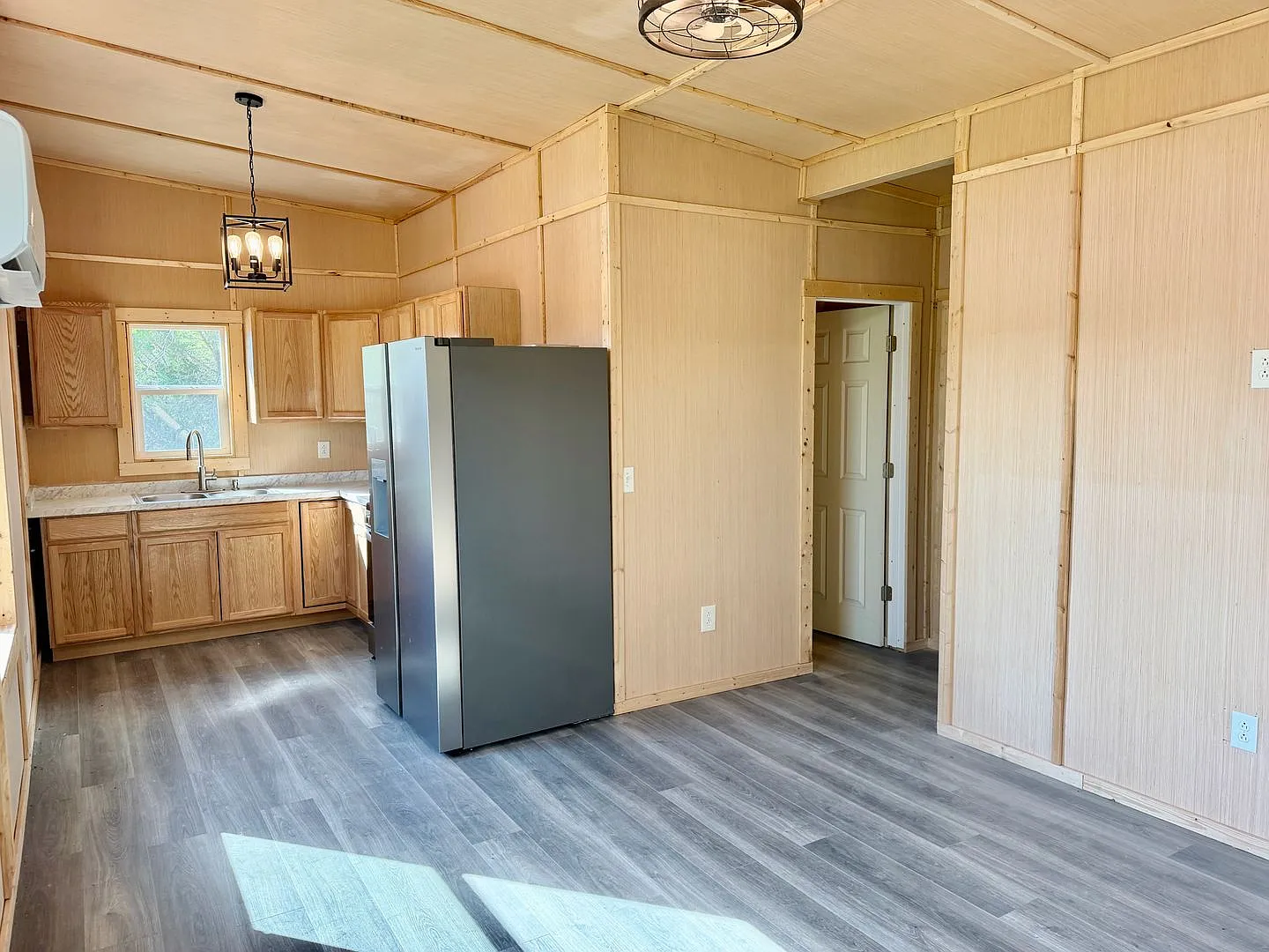 Brand New Charming 2-1 On Fw Side Of Granbury — Photo 1