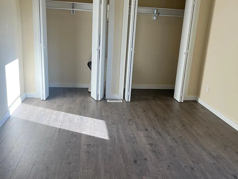 674 Illinois Ave NE — Photo 14
