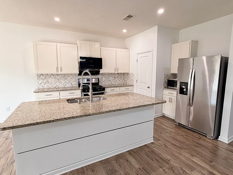 280 Lilly Dr — Photo 8