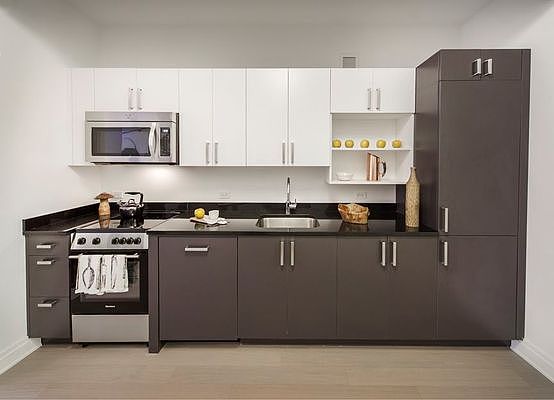 3rd image of 70 Pine St APT 3206