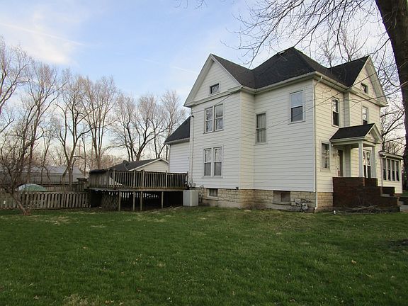3rd image of 300 N Wolf St