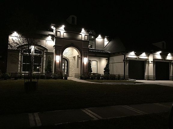 2nd image of 1815 Eagle Creek Dr