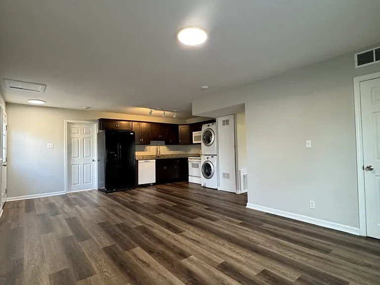 5214 Cedrus Cir — Photo 13