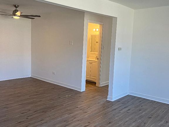 5th image of 9955 Nottingham Ave