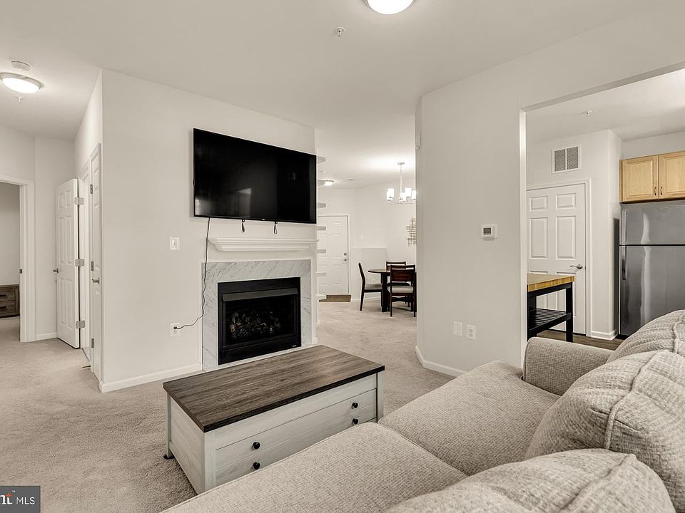1st image of 4210 Mozart Brigade C Ln #C
