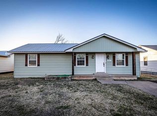 407 S 21st St, Frederick, OK 73542