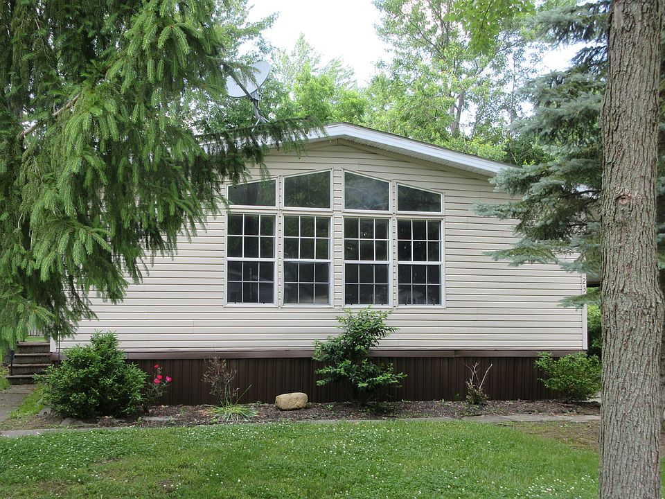 1st image of 234 Twin Lakes Dr