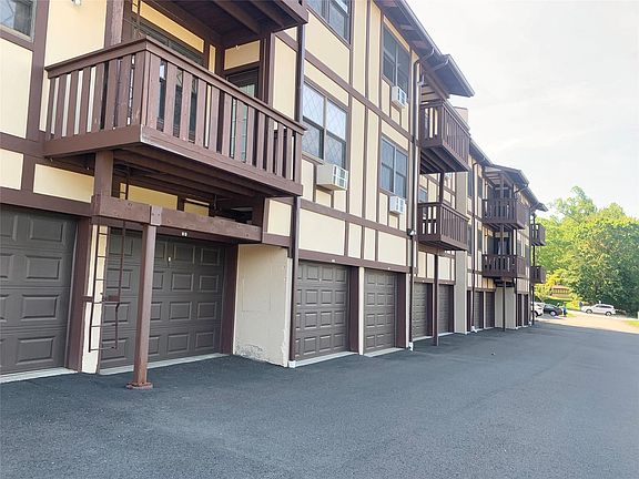 2nd image of 483 Sierra Vista Ln