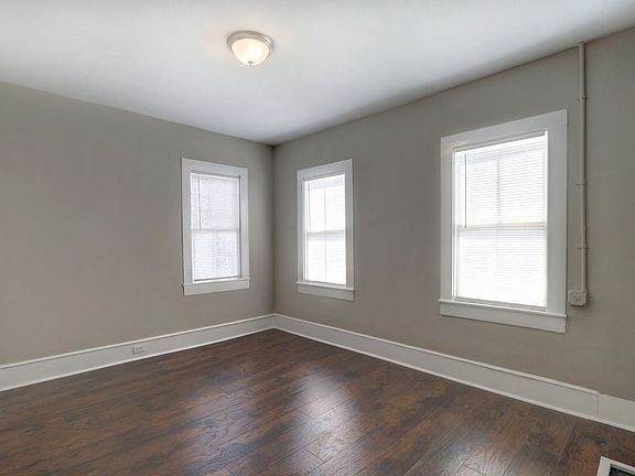 5th image of 2425 Drayton St #B