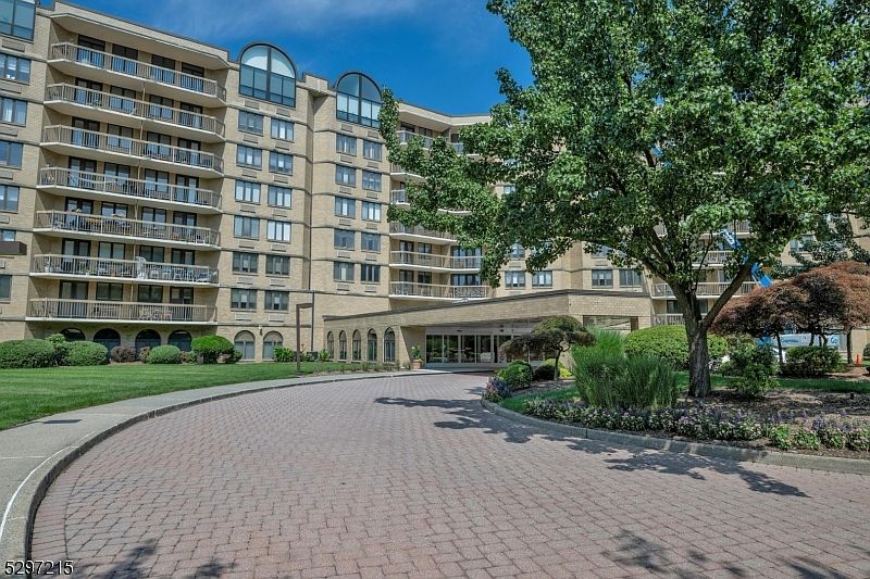 1st image of 10 Smith Manor Blvd, PH 815 #815