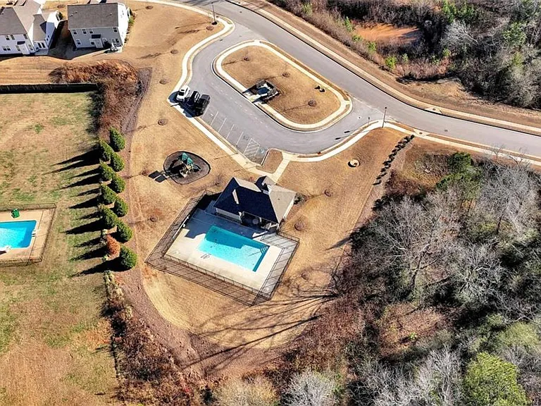 6968 Manchester Dr — Photo 9