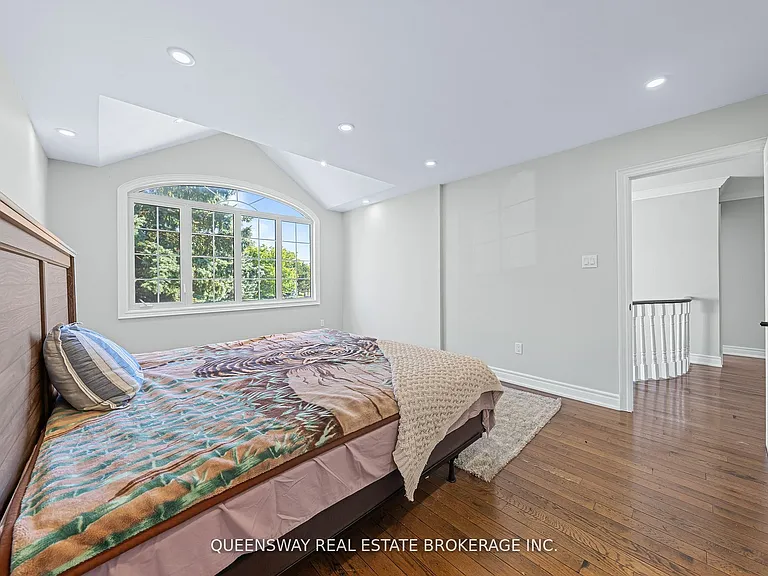 619 Culler Mews — Photo 19