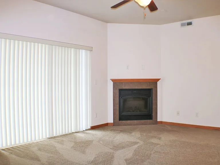 510 Pond View Drive — Photo 5