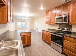 406 Atlantic St, Cleburne, TX 76031