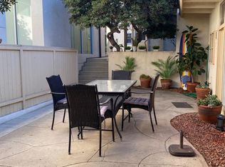 2204 Manhattan Ave, Manhattan Beach, CA 90266