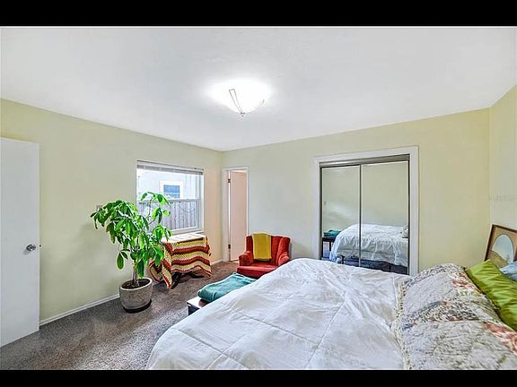 4th image of 2161 8th Ave N APT B