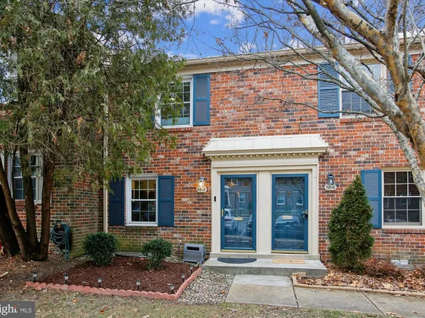 5818 Torington Dr #859, Springfield, VA 22152