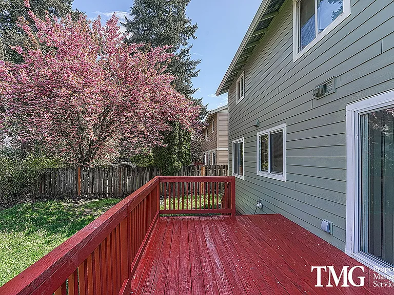 15608 NE 12th St — Photo 8