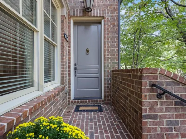 6087 City Walk Ln, Sandy Springs, GA 30328